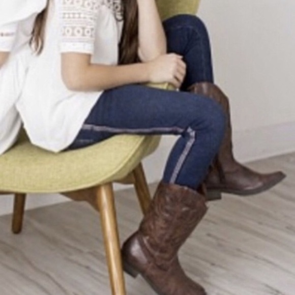 Matilda Jane - Dark Blue Side striped Jegging Jeans - Picture 10 of 10